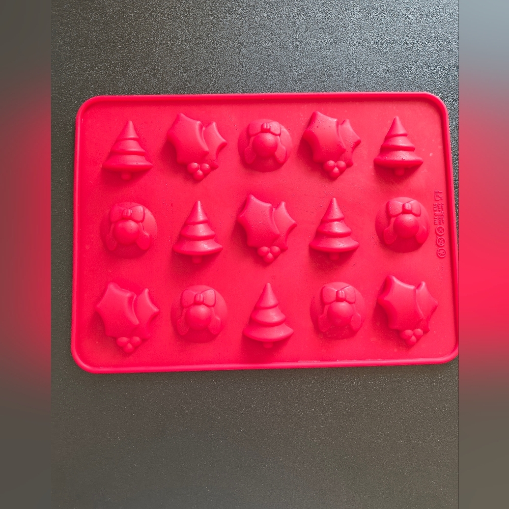 Holiday Silicone Bakeware Set With Racks - Picture 14 of 16